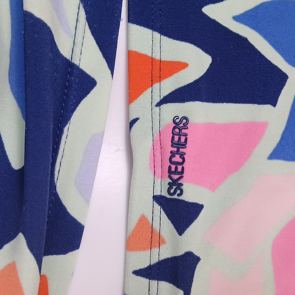 Women's Skechers Floral Patterned 2 Pc Tankini Set Swimwear. Size M - Picture 13 of 17